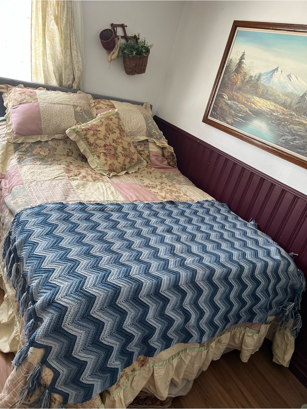 Vintage Cottagecore Cabin Blue Chevron Knit Throw Blanket 41”x60”